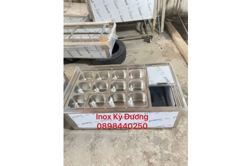 THÙNG ĐÁ INOX CÓ 12 KHAY TOPPING VAN XẢ NƯỚC DƯỚI ĐÁY