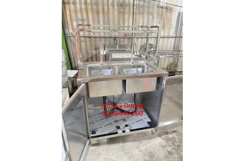 TỦ BỒN RỬA INOX KỲ DƯƠNG HAI HỌC CÓ KỆ SONG TRÊN